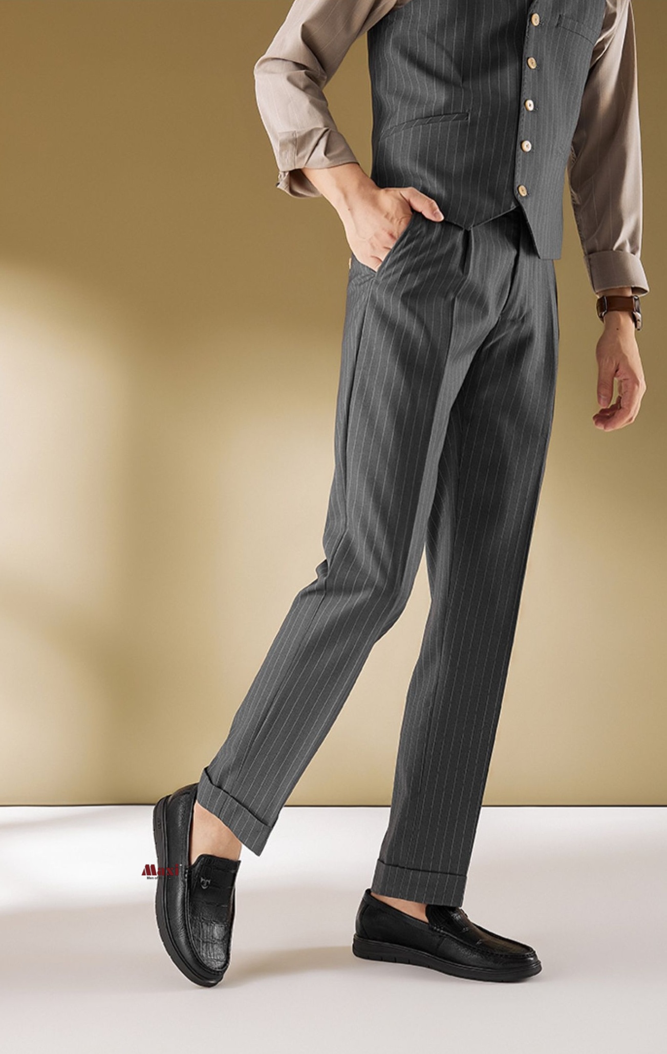 1700832573897-292025744