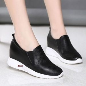 Giày độn đế tăng chiều cao cho nữ kiểu dáng đơn giản màu đen FS26